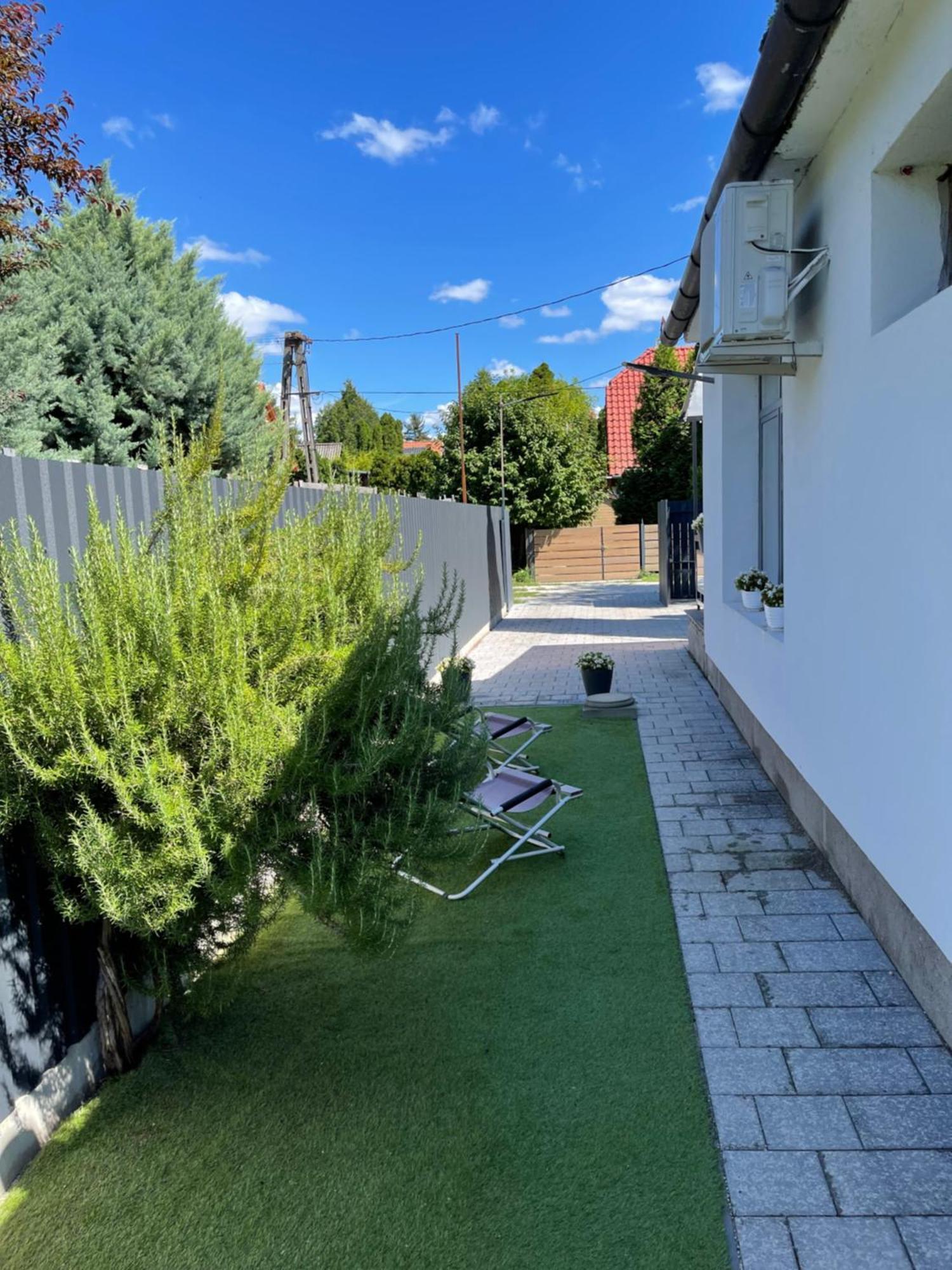 Nóra Apartman Balatonkenese Exterior foto